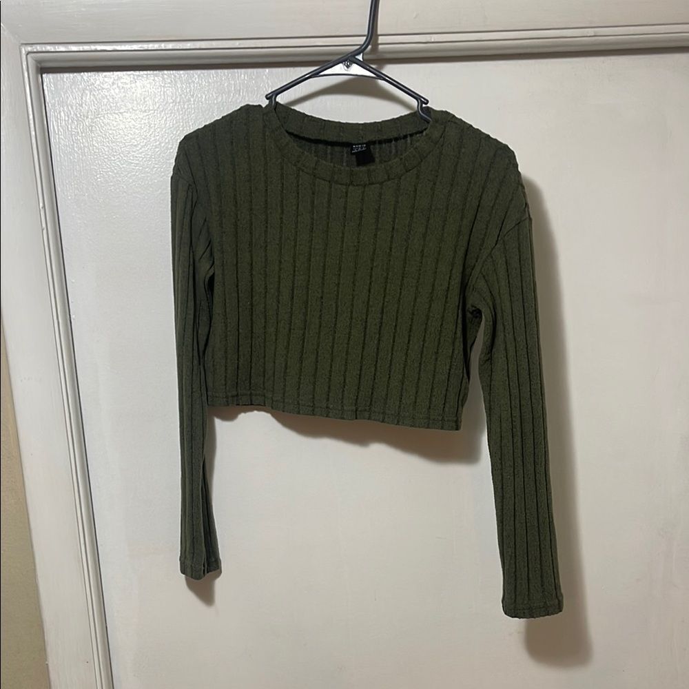SHEIN Green Ribbed Cropped shirt size small